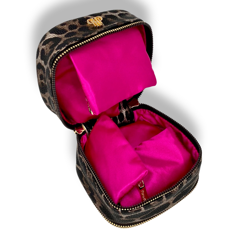Tiara Weekender Jewelry Case in Bronze Leopard